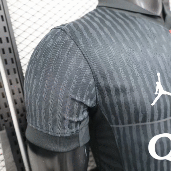 Paris Saint-Germain 2025/26 4º Equipación