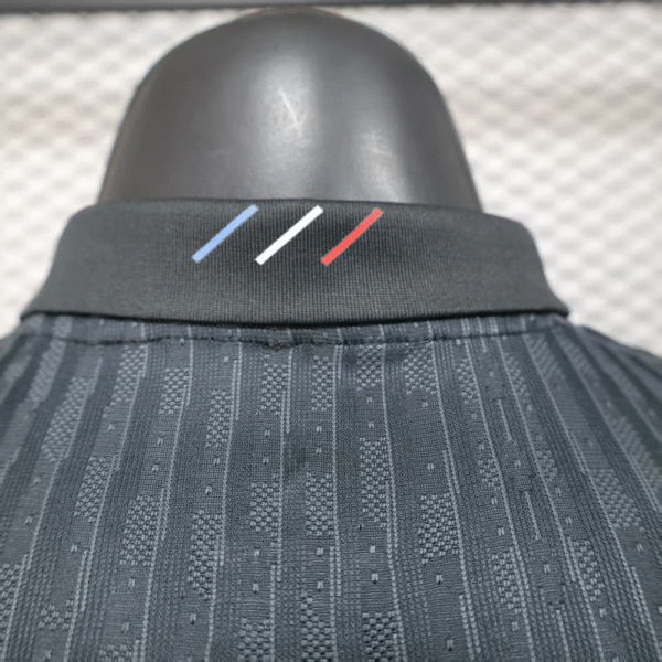 Paris Saint-Germain 2025/26 4º Equipación