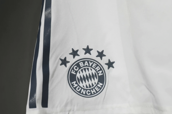 Bayern de Munich Short 2025/26 2º Equipación